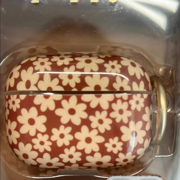 XO Poppy | Daisy AirPod Case - Picture 5 of 5